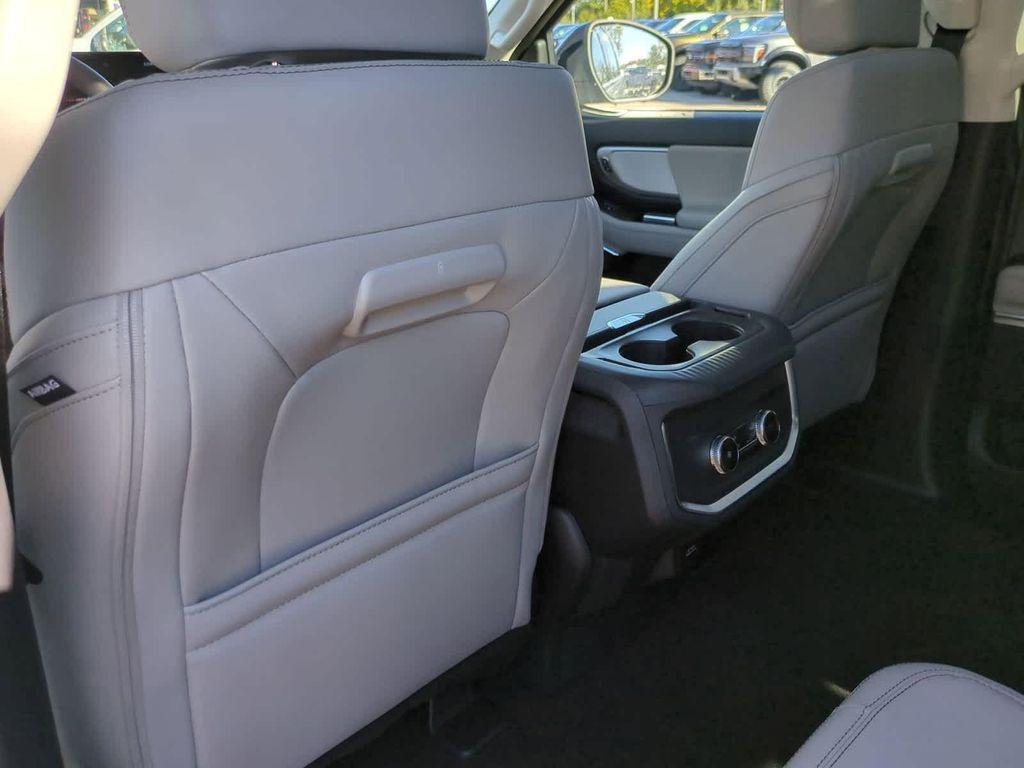 new 2025 Ford Expedition car, priced at $67,113