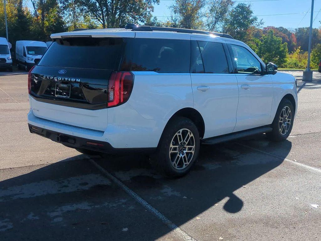 new 2025 Ford Expedition car, priced at $67,113