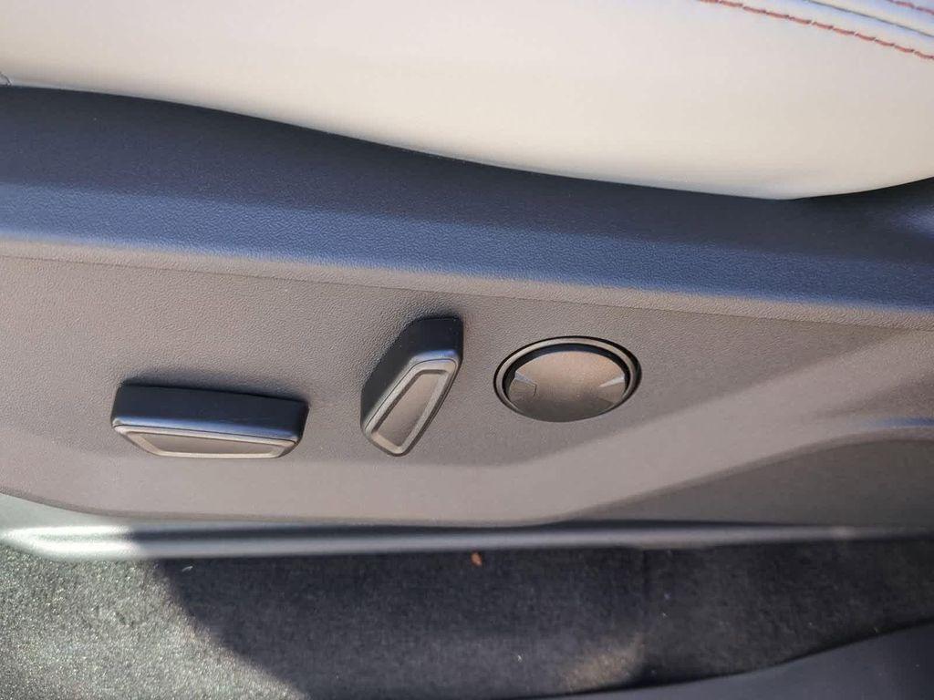 new 2025 Ford Expedition car, priced at $67,113