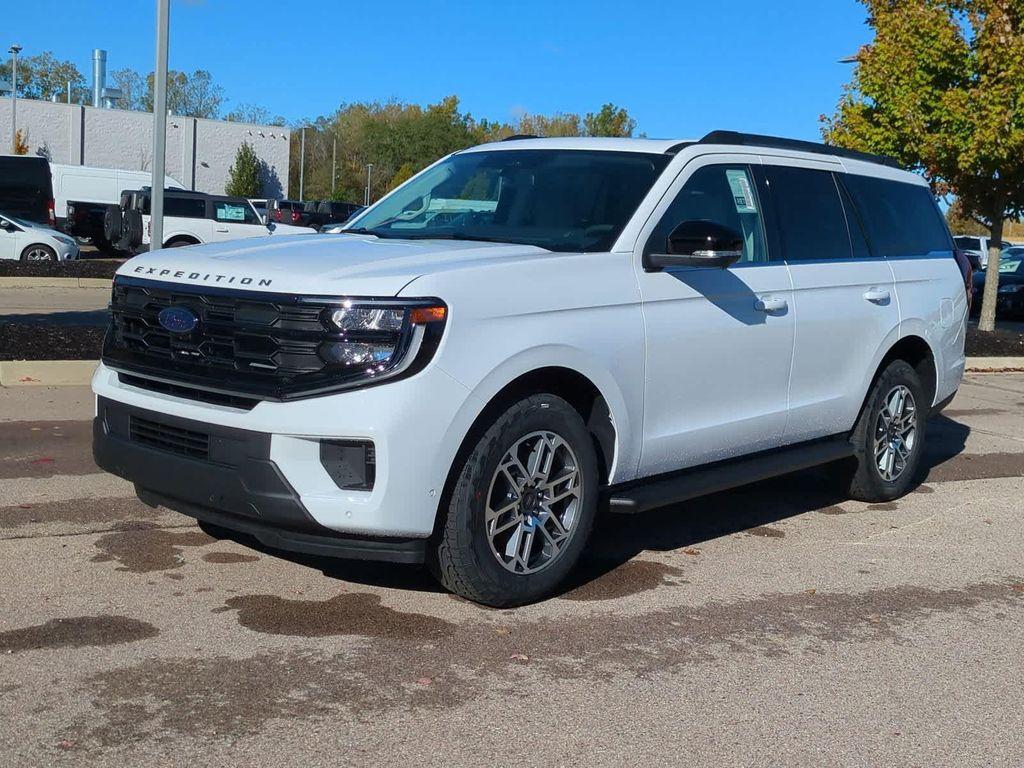 new 2025 Ford Expedition car, priced at $67,113
