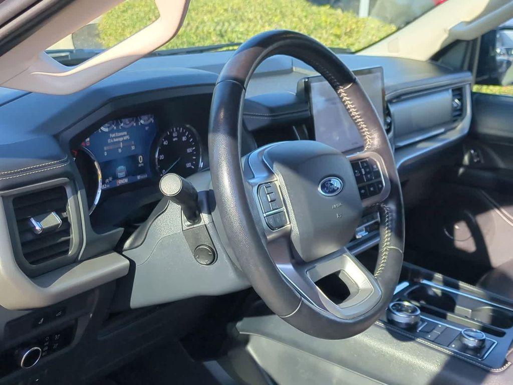 used 2024 Ford Expedition car, priced at $49,770