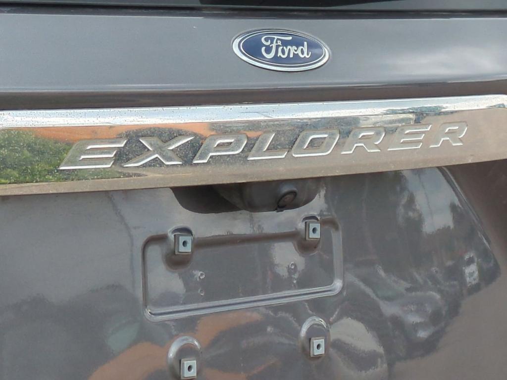 used 2022 Ford Explorer car
