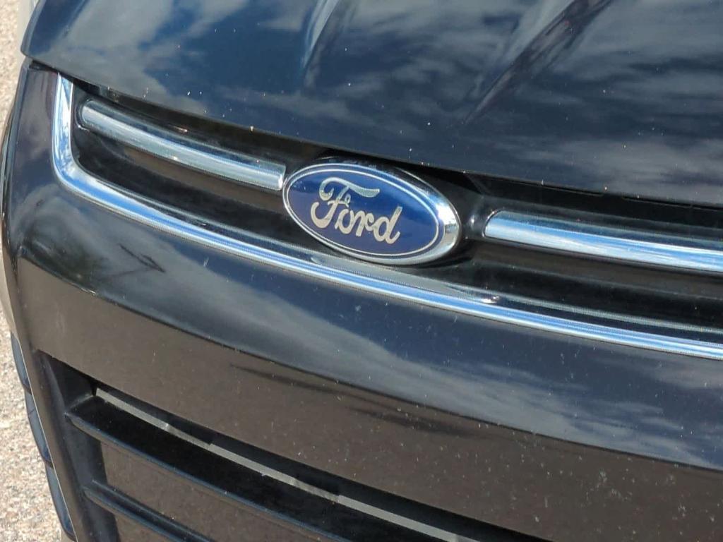 used 2013 Ford Escape car, priced at $2,999