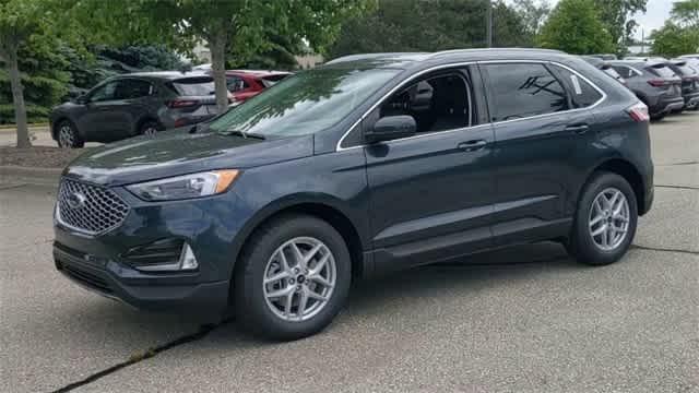 new 2024 Ford Edge car, priced at $40,498