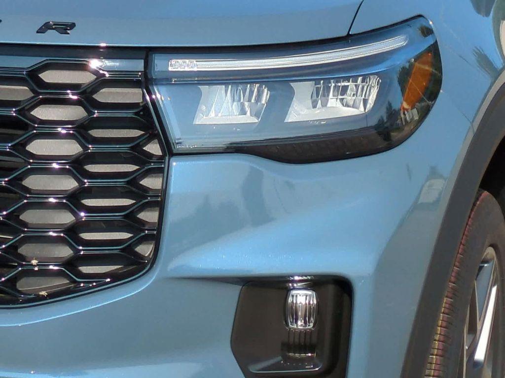 new 2025 Ford Explorer car, priced at $48,908