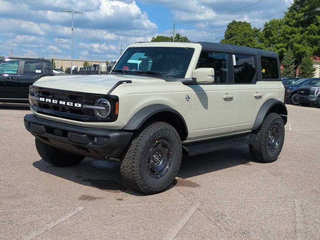new 2025 Ford Bronco car, priced at $59,706