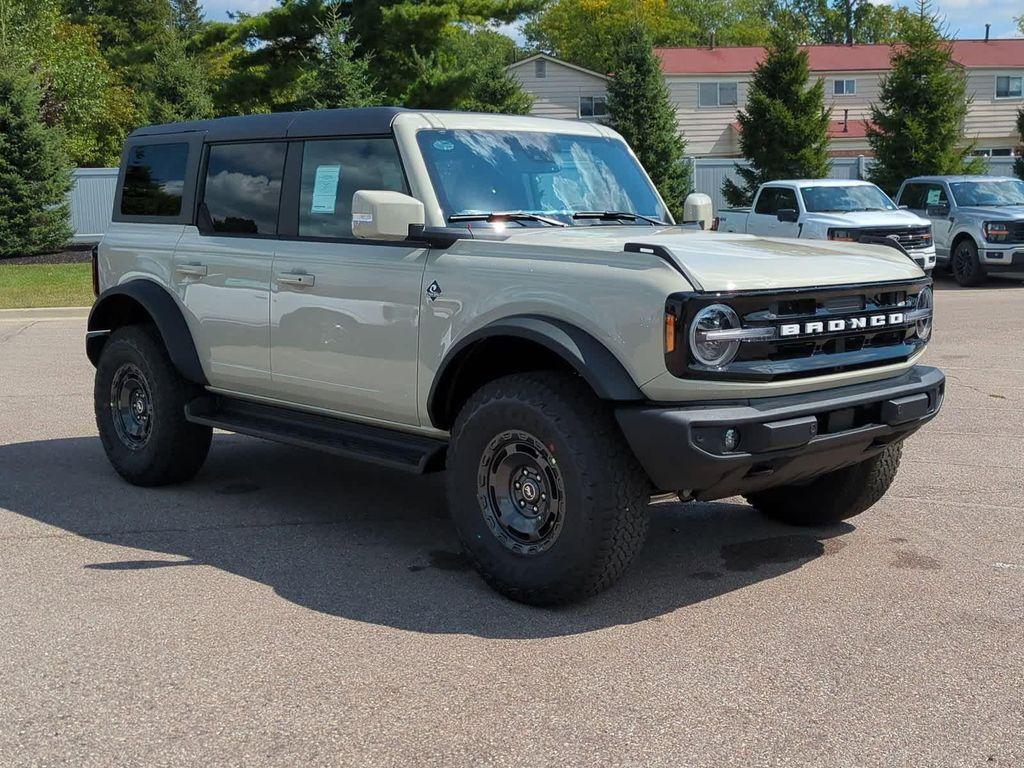 new 2025 Ford Bronco car, priced at $59,706