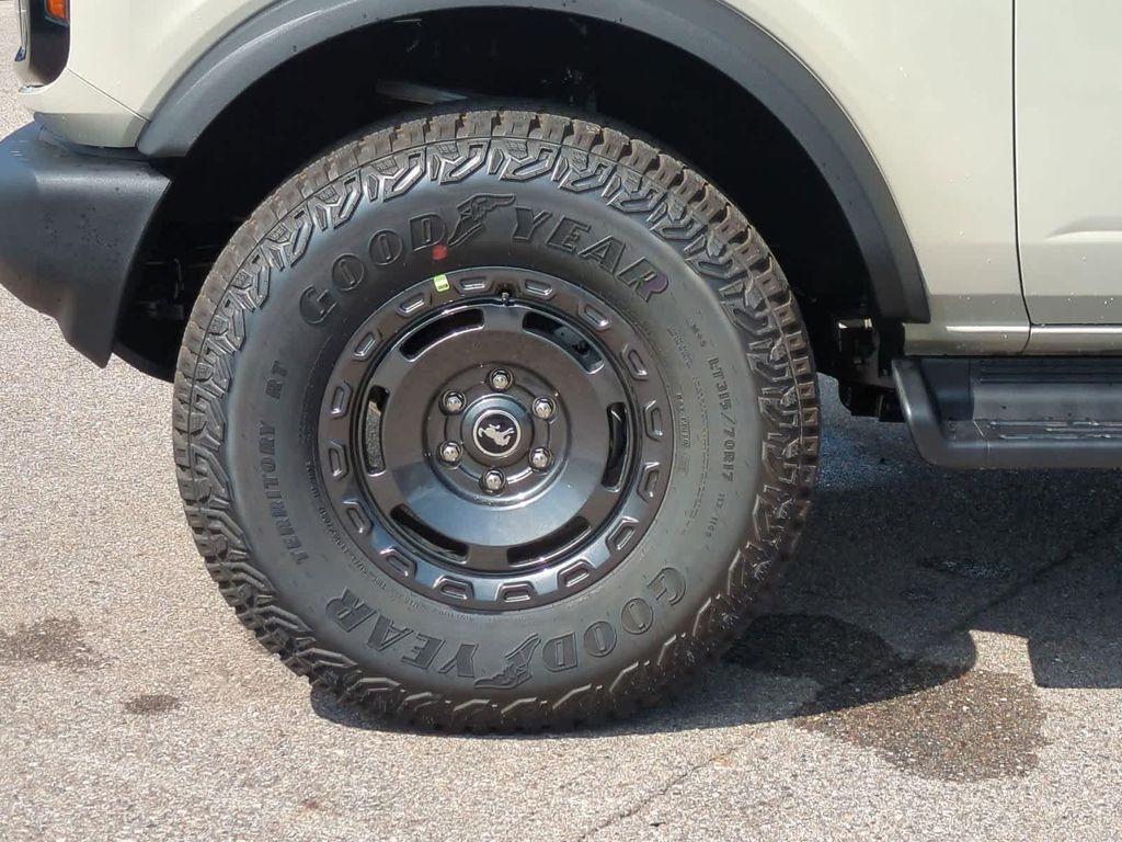 new 2025 Ford Bronco car, priced at $59,706