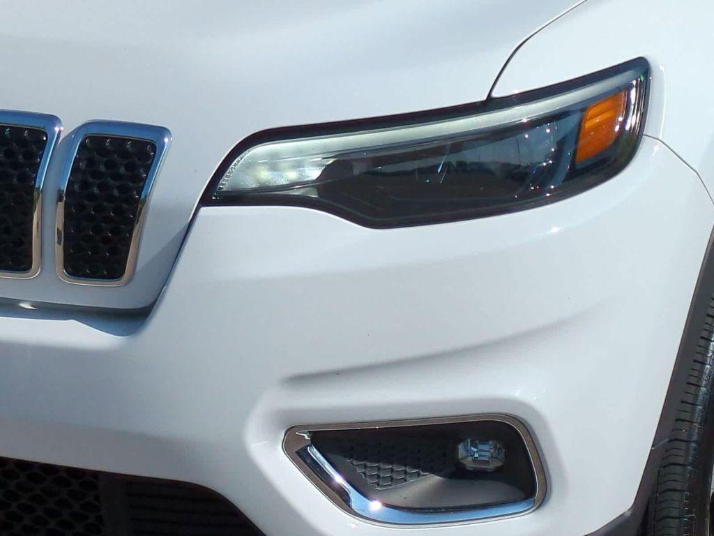 used 2019 Jeep Cherokee car, priced at $18,999