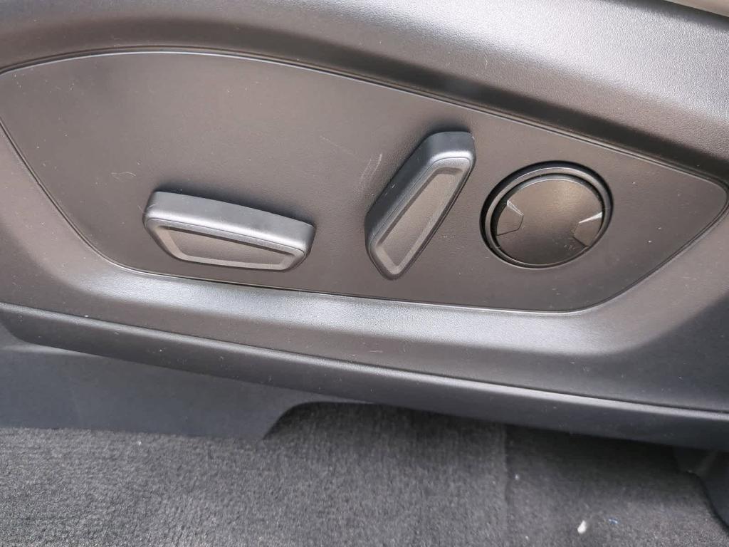 new 2025 Ford Explorer car, priced at $45,458