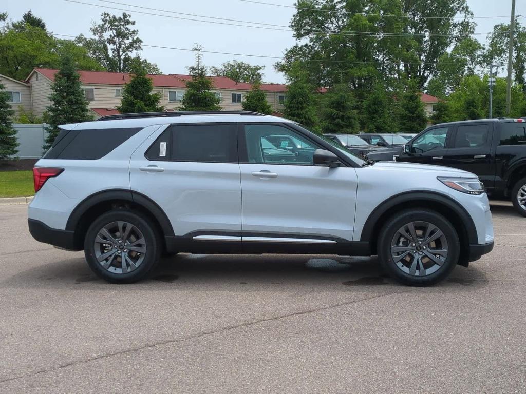 new 2025 Ford Explorer car, priced at $45,458