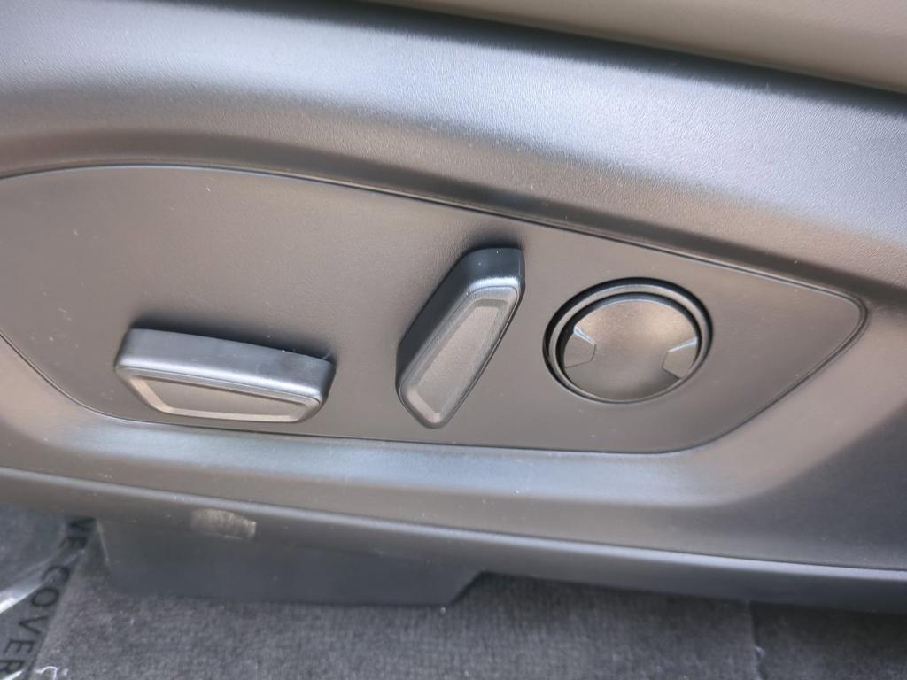 new 2025 Ford Explorer car, priced at $45,404