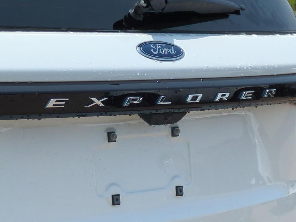 new 2025 Ford Explorer car, priced at $45,404