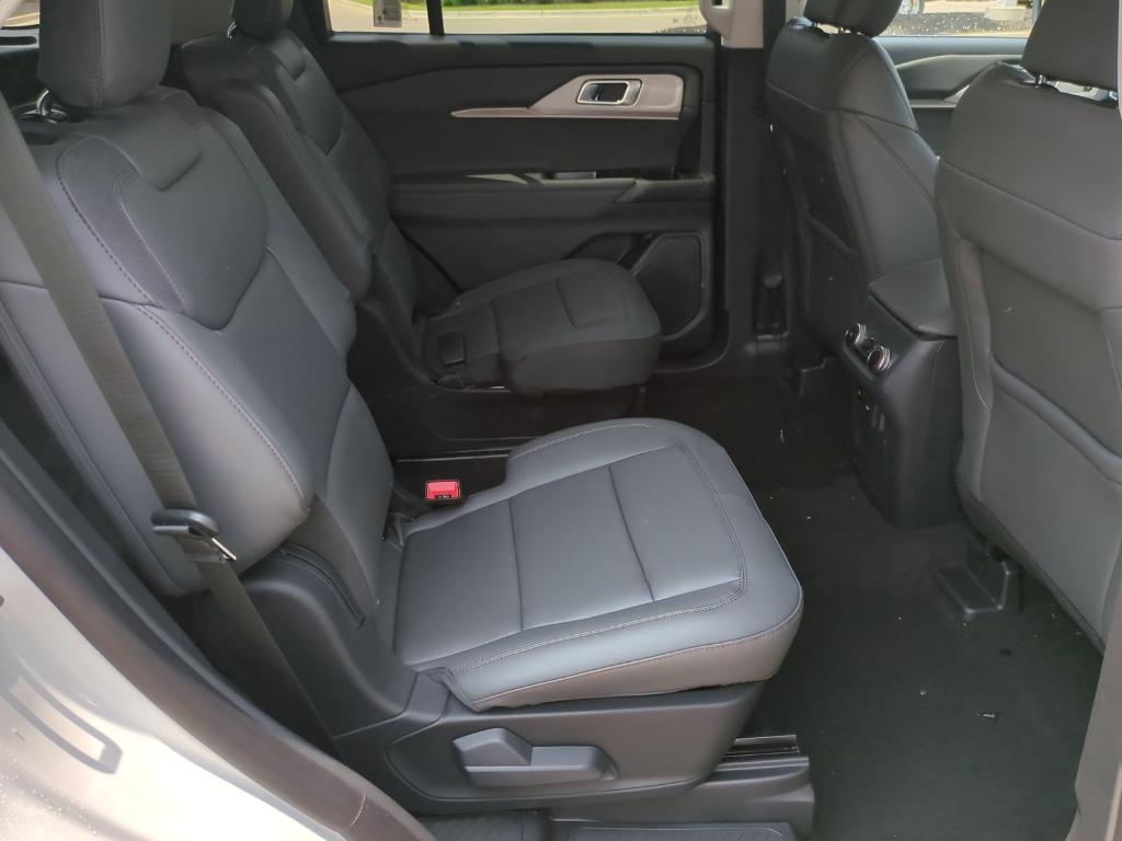 new 2025 Ford Explorer car, priced at $45,404