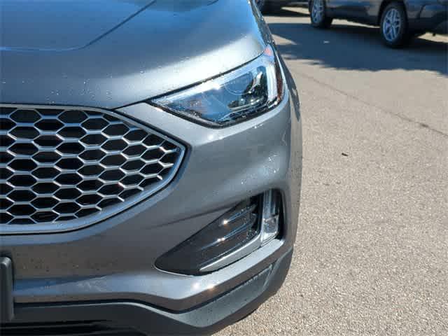 new 2024 Ford Edge car, priced at $40,333