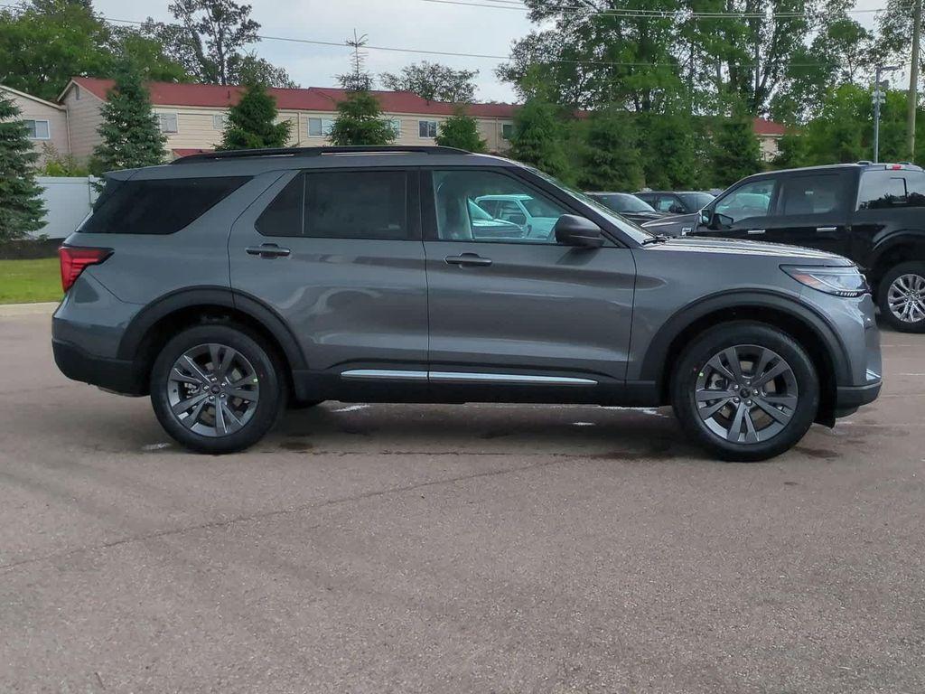 new 2025 Ford Explorer car, priced at $43,191