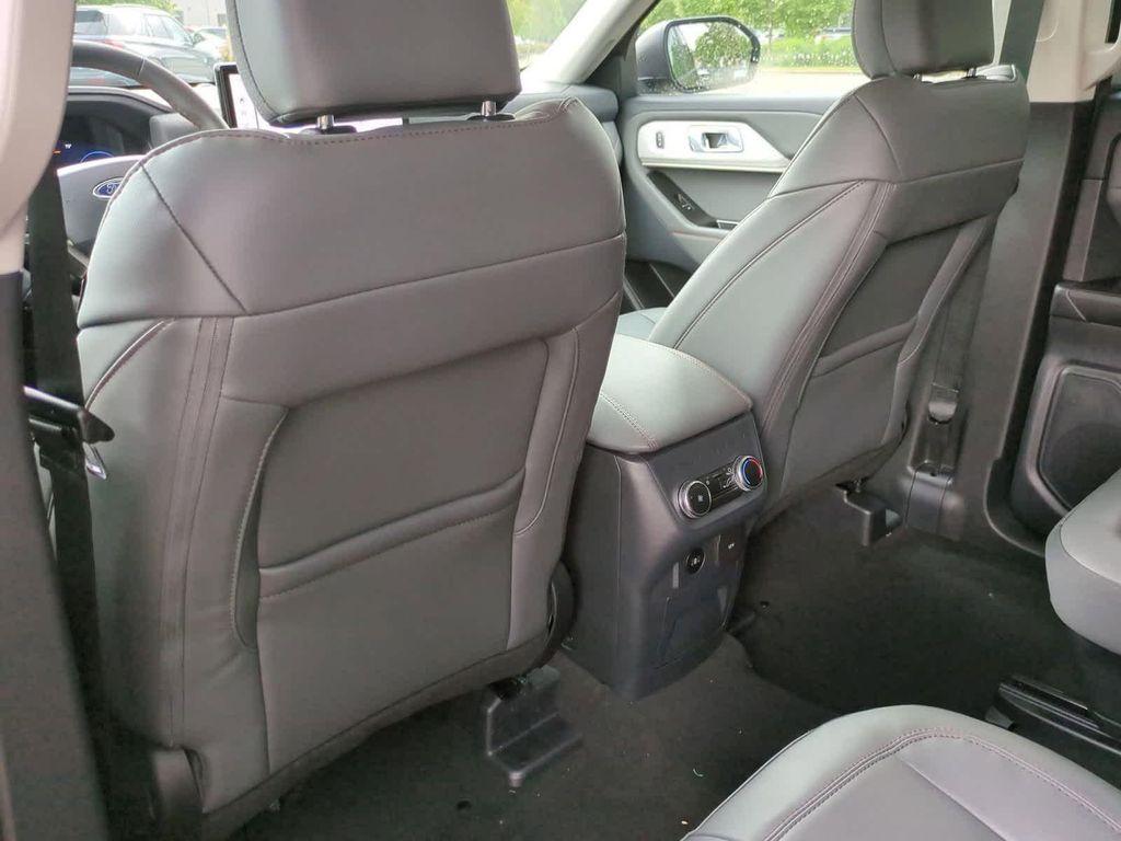new 2025 Ford Explorer car, priced at $43,191