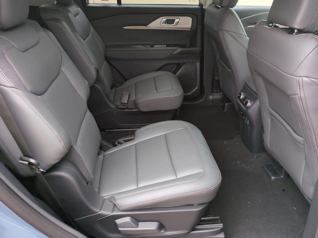 new 2025 Ford Explorer car, priced at $45,135