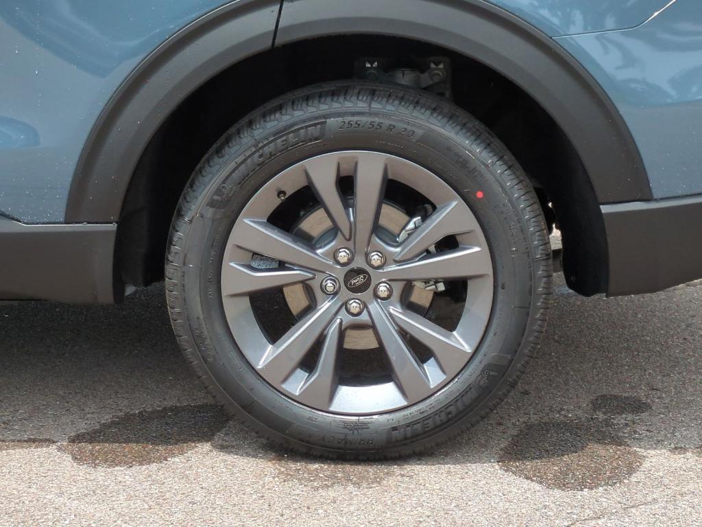 new 2025 Ford Explorer car, priced at $45,135