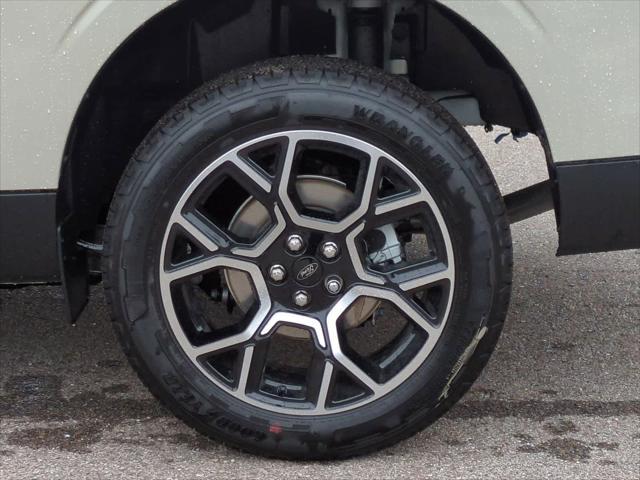 new 2025 Ford Maverick car, priced at $35,925