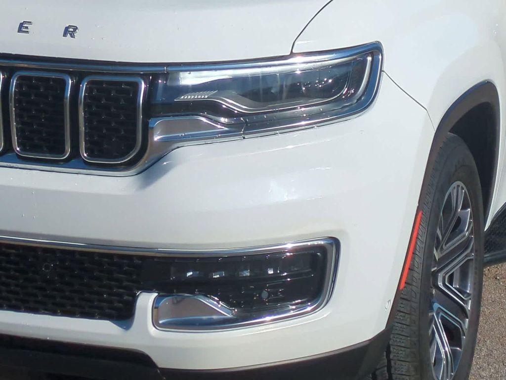 used 2024 Jeep Wagoneer L car