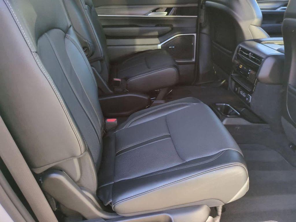 used 2024 Jeep Wagoneer L car