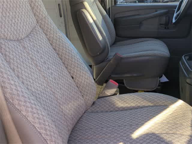 used 2009 GMC Savana 2500 car, priced at $15,250