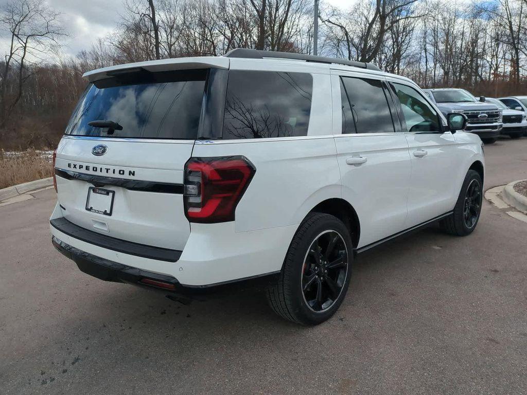 new 2024 Ford Expedition car, priced at $76,409