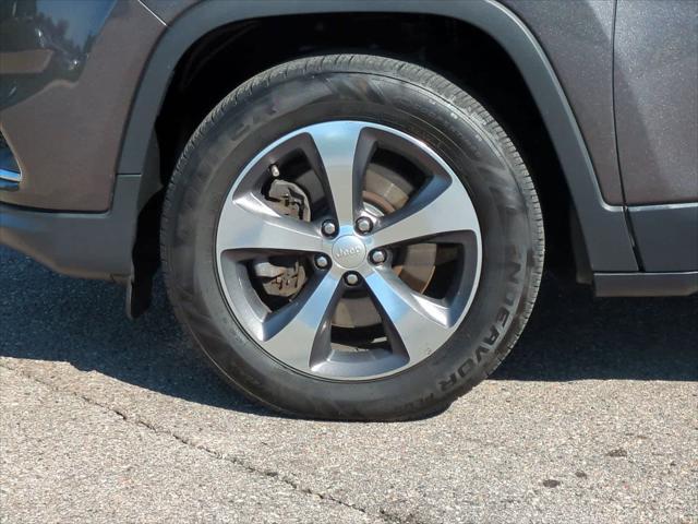 used 2019 Jeep Cherokee car, priced at $16,499