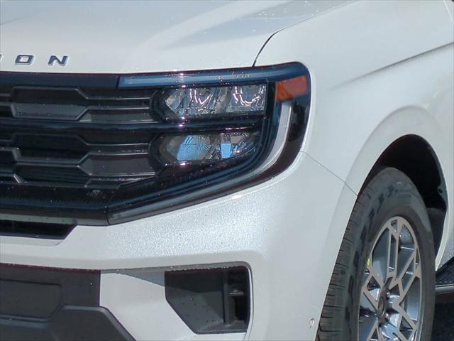 new 2025 Ford Expedition car, priced at $67,267