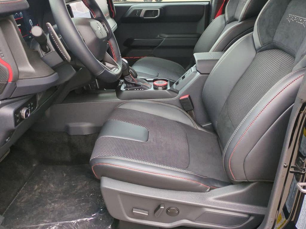 new 2025 Ford Bronco car