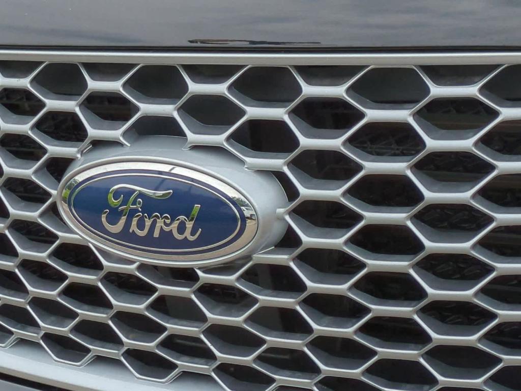 used 2023 Ford Edge car, priced at $26,999