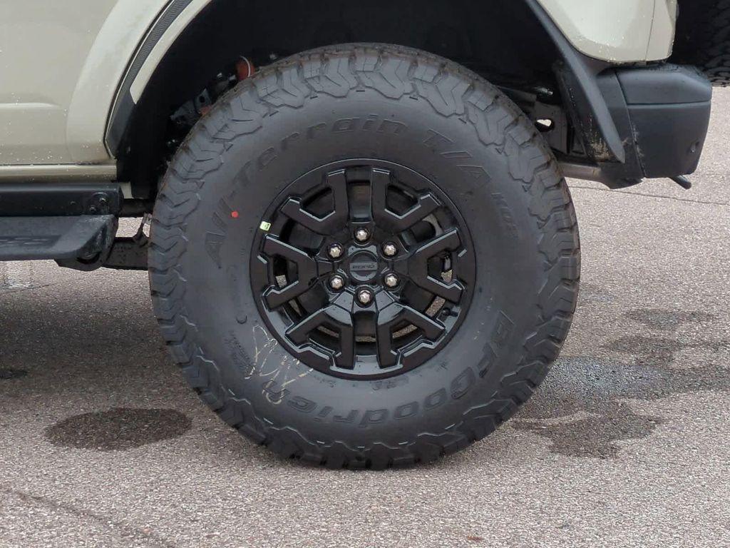 new 2025 Ford Bronco car