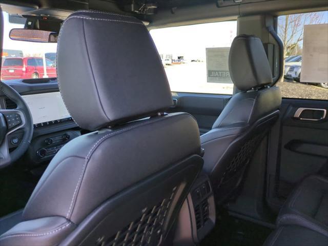 new 2025 Ford Bronco car, priced at $43,384