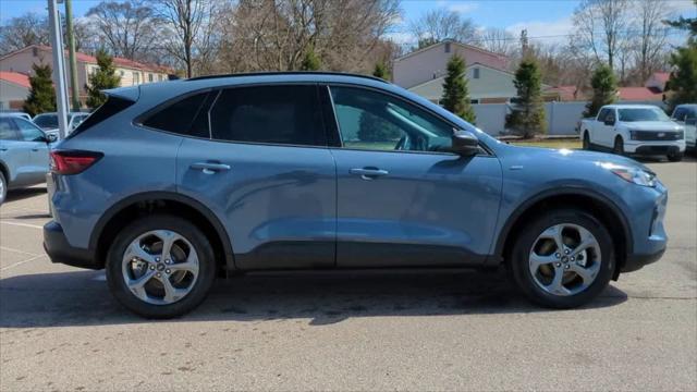 new 2025 Ford Escape car, priced at $33,778