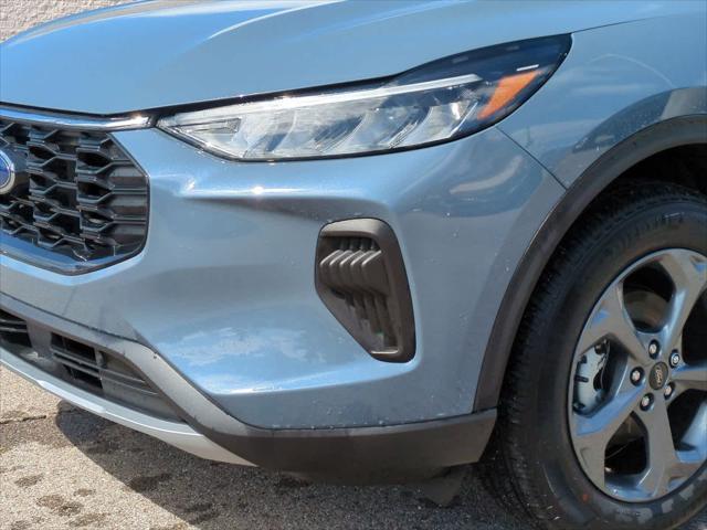 new 2025 Ford Escape car, priced at $33,778