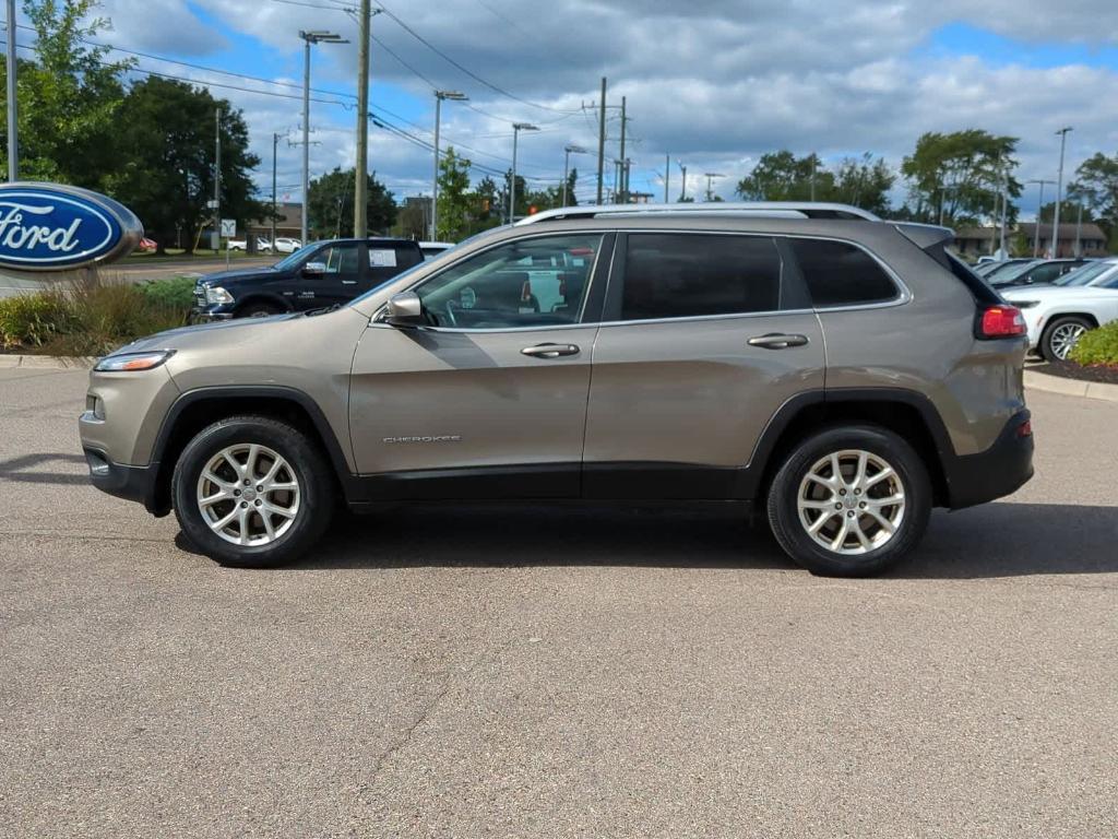 used 2017 Jeep Cherokee car, priced at $10,999