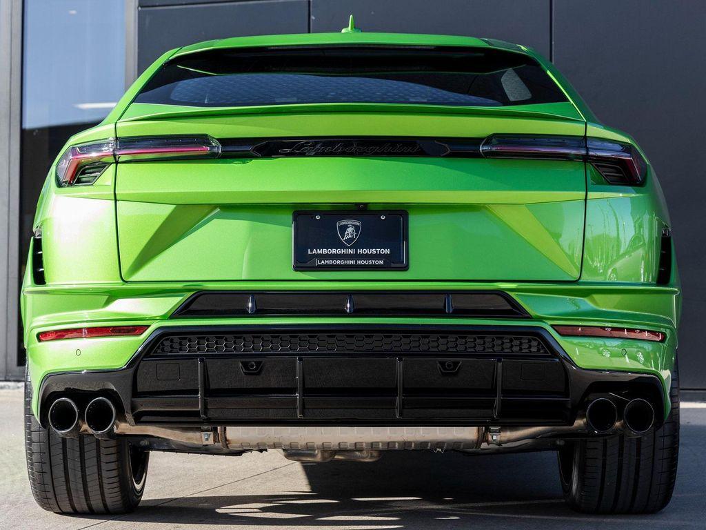 used 2024 Lamborghini Urus car