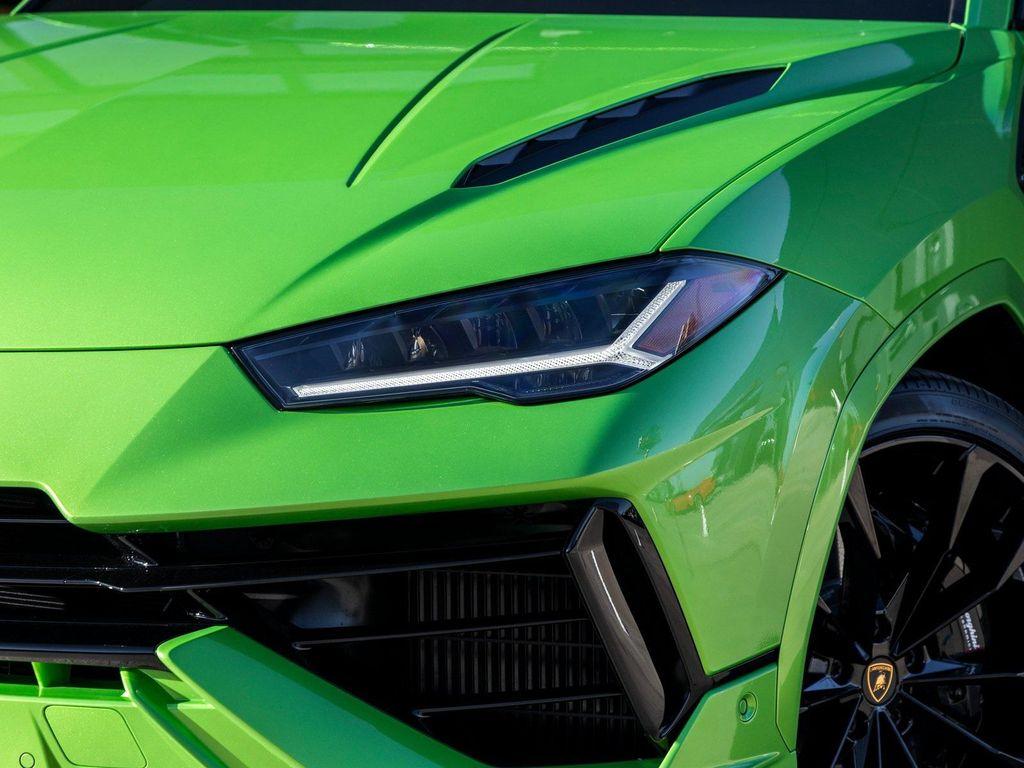 used 2024 Lamborghini Urus car