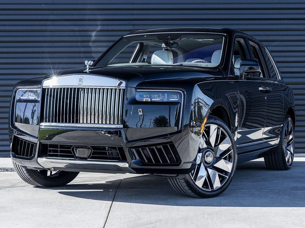 used 2025 Rolls-Royce Cullinan car, priced at $444,998