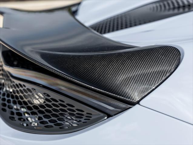 used 2025 McLaren 750S car, priced at $419,998