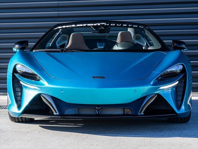 new 2025 McLaren Artura car, priced at $331,008