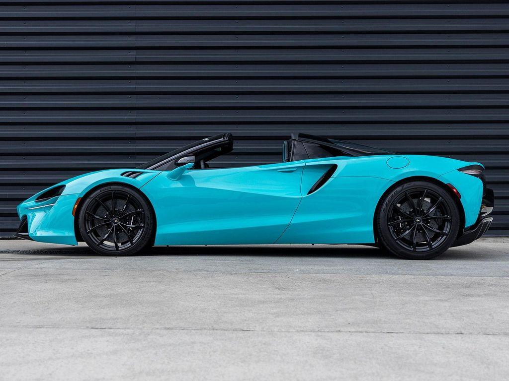 used 2025 McLaren Artura car, priced at $274,998