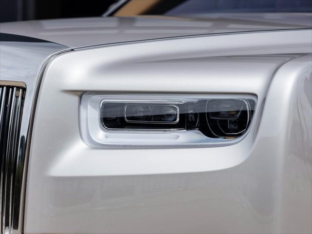 used 2019 Rolls-Royce Phantom car, priced at $329,998