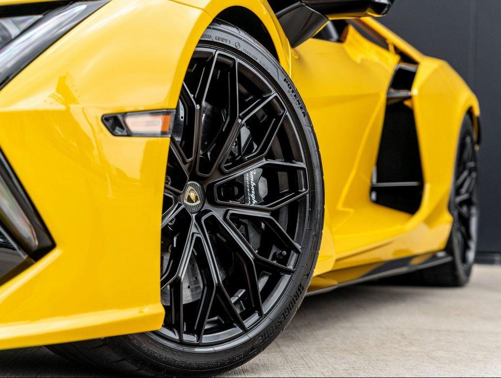 used 2024 Lamborghini Revuelto car