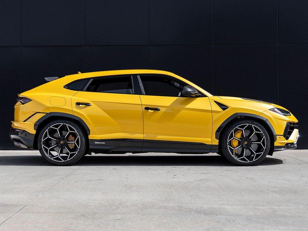 used 2024 Lamborghini Urus car, priced at $289,998
