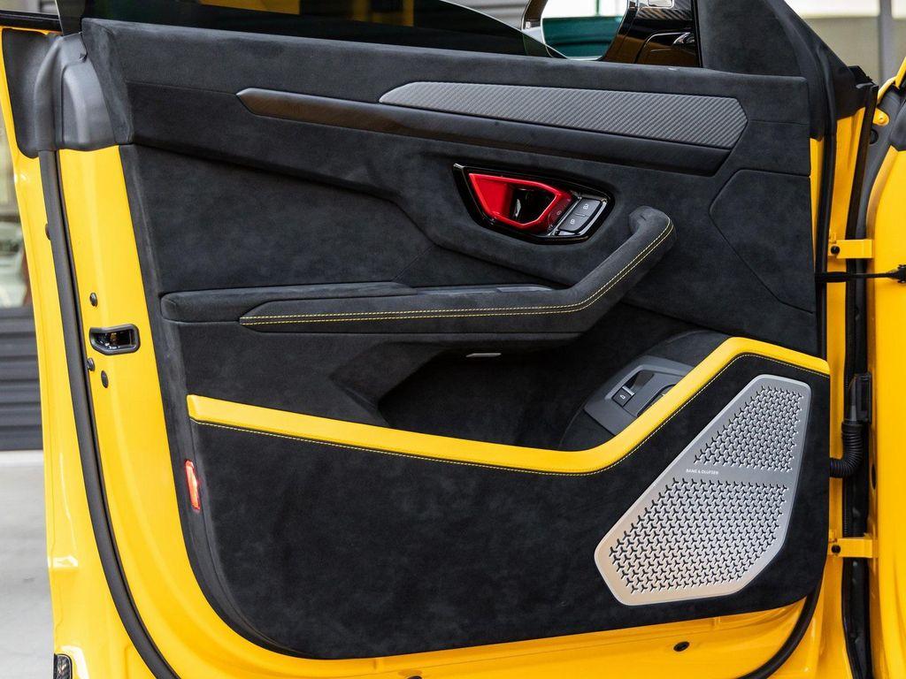 used 2024 Lamborghini Urus car, priced at $289,998