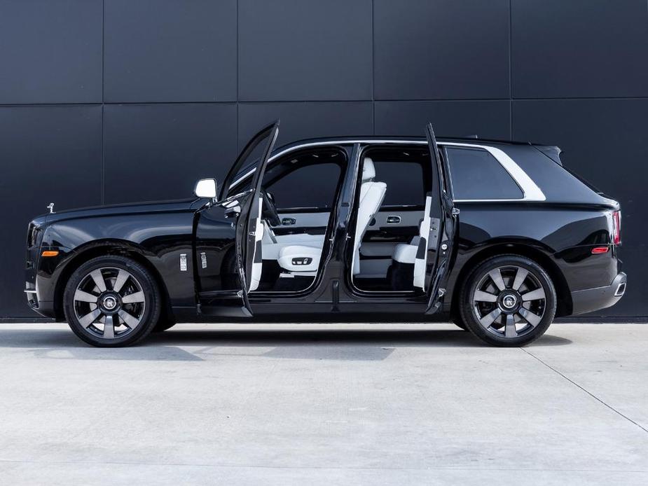 used 2023 Rolls-Royce Cullinan car, priced at $384,998