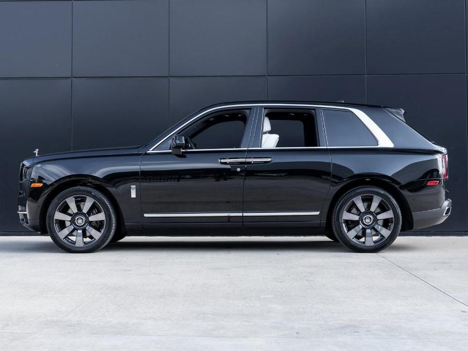 used 2023 Rolls-Royce Cullinan car, priced at $384,998