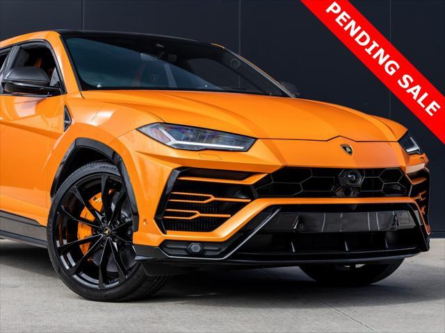 used 2022 Lamborghini Urus car, priced at $229,998